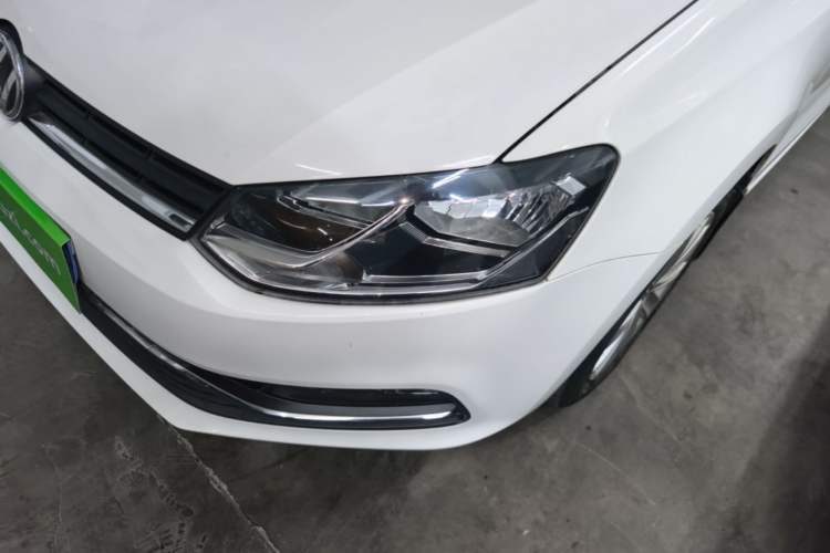 Used Volkswagen Polo 2014 1.6L Automatic Comfort Edition Left Front Headlight
