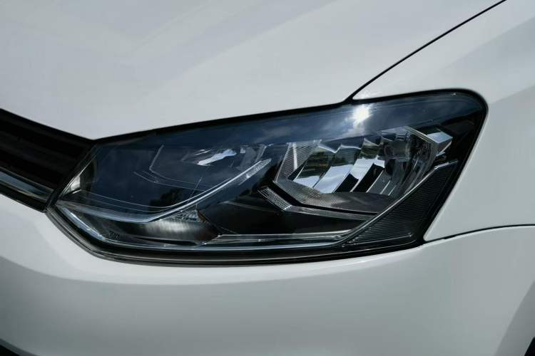 Used Volkswagen Polo 2014 1.4L Automatic Comfort Edition Left Front Headlight