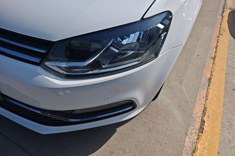 Used Volkswagen Polo 2014 1.4L Automatic Luxury Edition Left Front Headlight