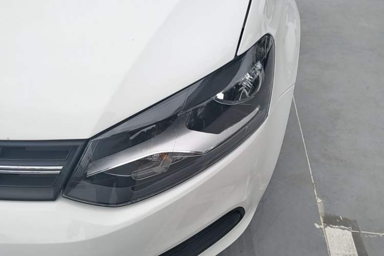 Used Volkswagen Polo 2014 1.4L Manual Fashion Edition Left Front Headlight