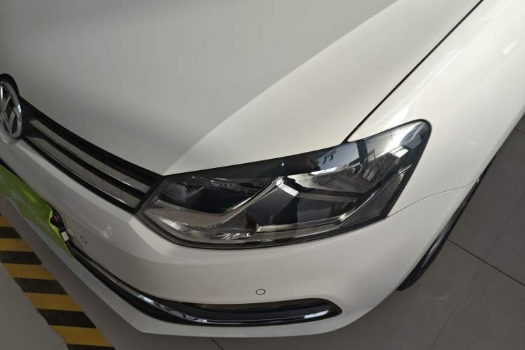 Used Volkswagen Polo 2014 1.4L Automatic Luxury Edition Left Front Headlight