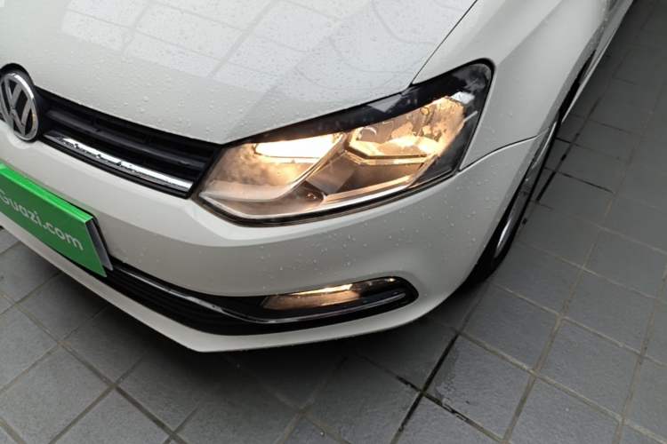 Used Volkswagen Polo 2014 1.6L Automatic Comfort Edition Left Front Headlight