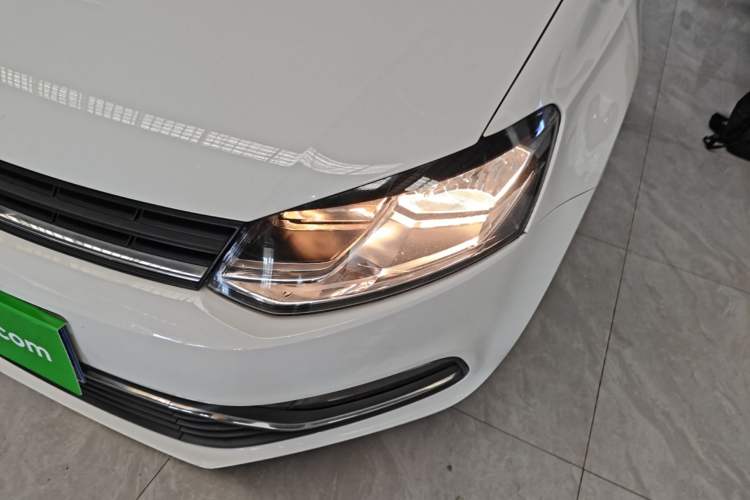 Used Volkswagen Polo 2014 1.6L Automatic Comfort Edition Left Front Headlight