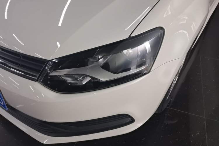 Used Volkswagen Polo 2014 1.4L Manual Fashion Edition Left Front Headlight
