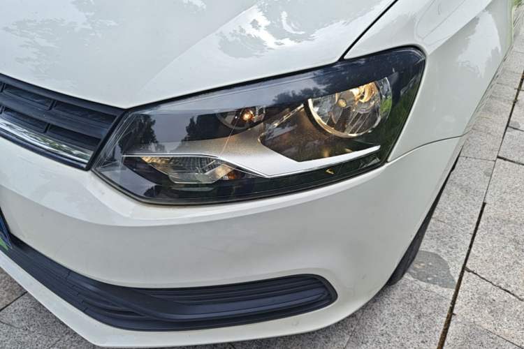 Used Volkswagen Polo 2014 1.4L Manual Fashion Edition Left Front Headlight