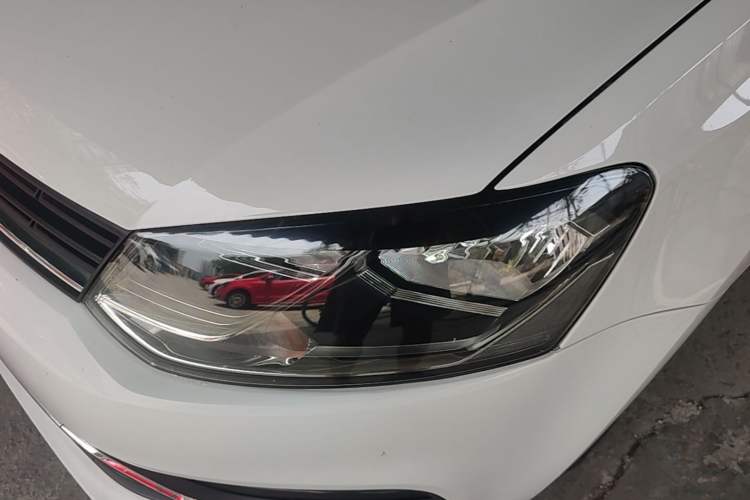 Used Volkswagen Polo 2014 1.6L Automatic Comfort Edition Left Front Headlight