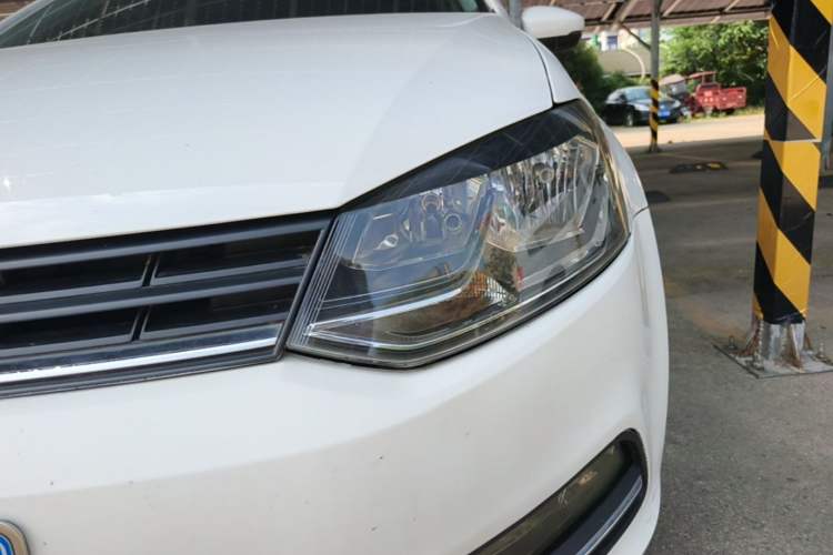 Used Volkswagen Polo 2014 1.4L Automatic Comfort Edition Left Front Headlight