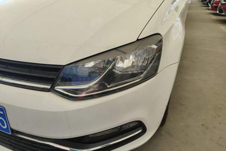 Used Volkswagen Polo 2014 1.4L Manual Comfort Edition Left Front Headlight