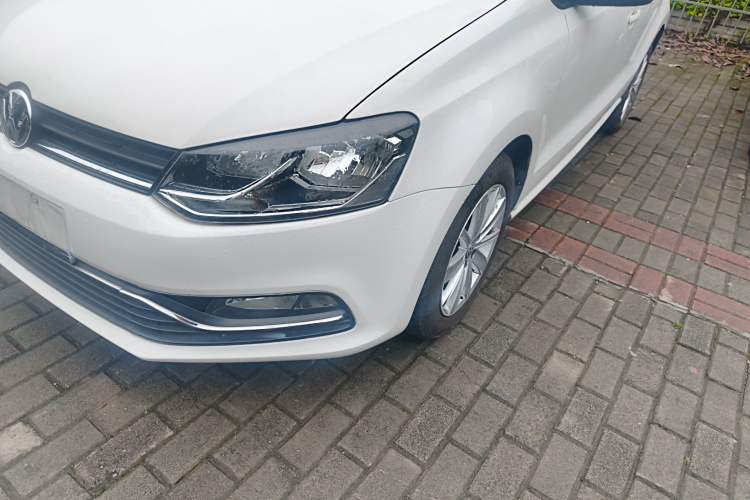Used Volkswagen Polo 2014 1.6L Automatic Comfort Edition Left Front Headlight