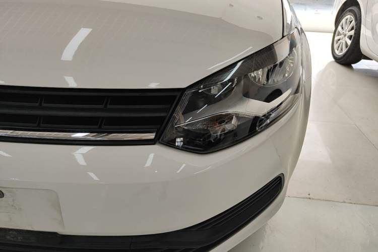 Used Volkswagen Polo 2014 1.4L Manual Fashion Edition Left Front Headlight