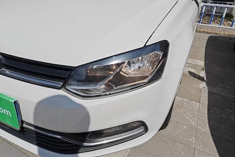 Used Volkswagen Polo 2014 1.6L Automatic Comfort Edition Left Front Headlight