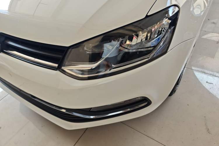 Used Volkswagen Polo 2014 1.4L Automatic Comfort Edition Left Front Headlight