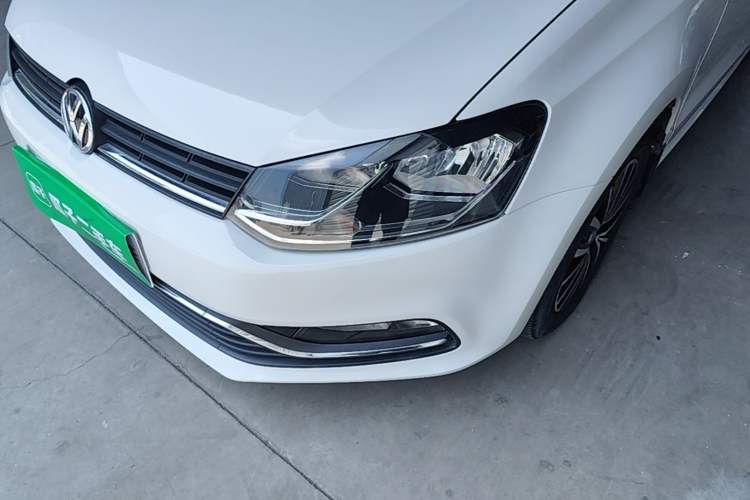 Used Volkswagen Polo 2014 1.4L Automatic Comfort Edition Left Front Headlight