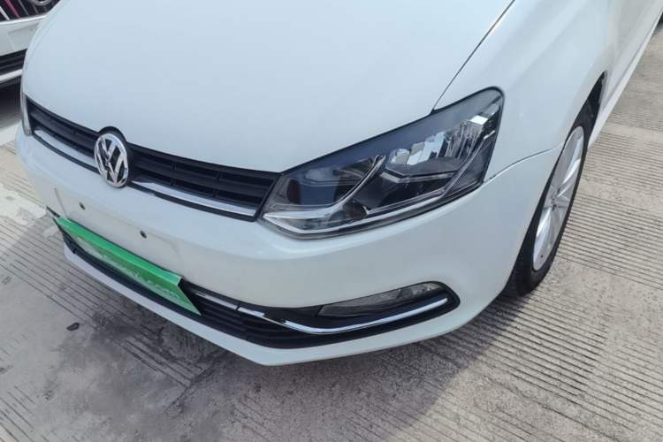 Used Volkswagen Polo 2014 1.4L Automatic Comfort Edition Left Front Headlight