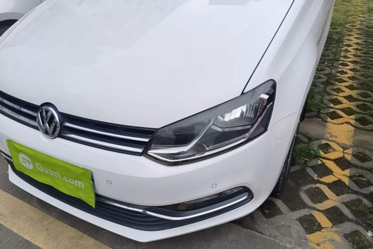 Used Volkswagen Polo 2014 1.6L Automatic Luxury Edition Left Front Headlight