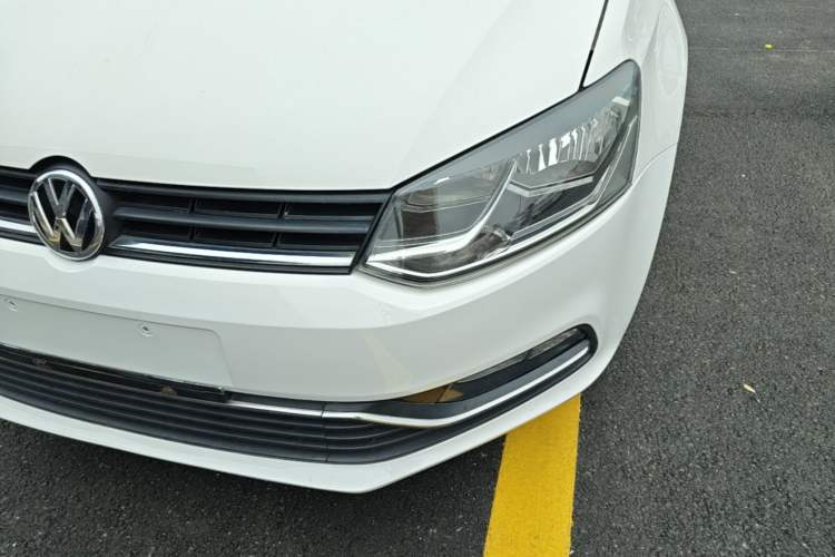 Used Volkswagen Polo 2014 1.4L Automatic Comfort Edition Left Front Headlight