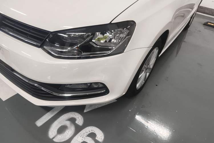 Used Volkswagen Polo 2014 1.6L Automatic Comfort Edition Left Front Headlight