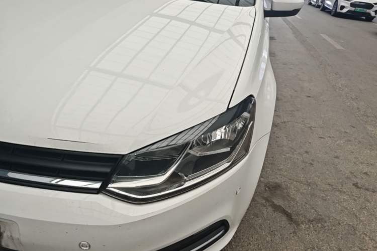 Used Volkswagen Polo 2014 1.6L Automatic Comfort Edition Left Front Headlight
