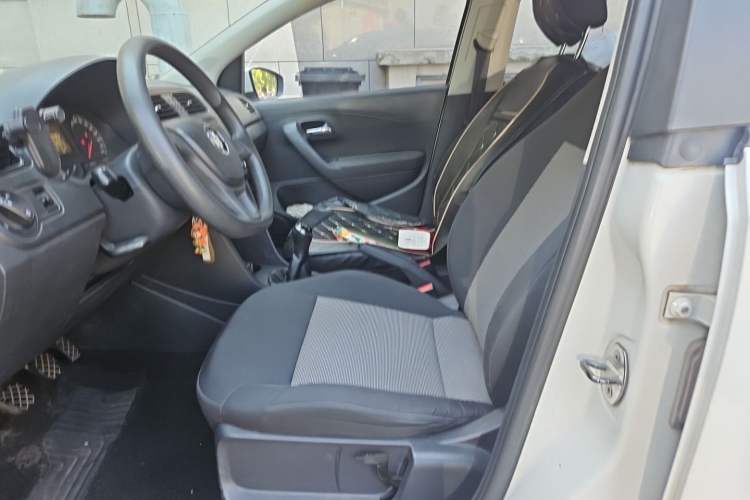 Used Volkswagen Polo 2014 1.4L Manual Fashion Edition Left Front Seat