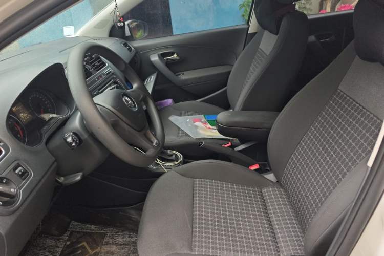 Used Volkswagen Polo 2014 1.6L Automatic Comfort Edition Left Front Seat