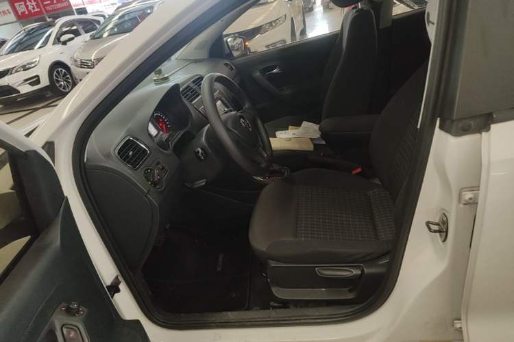 Used Volkswagen Polo 2014 1.4L Automatic Comfort Edition Left Front Seat