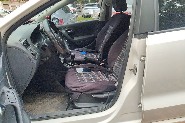 Used Volkswagen Polo 2014 1.4L Manual Fashion Edition Left Front Seat