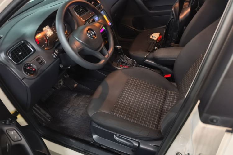 Used Volkswagen Polo 2014 1.6L Automatic Comfort Edition Left Front Seat