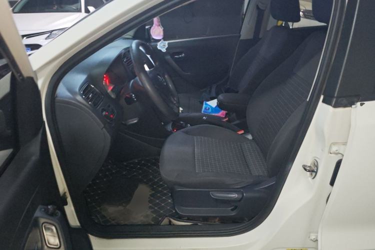 Used Volkswagen Polo 2014 1.6L Automatic Comfort Edition Left Front Seat