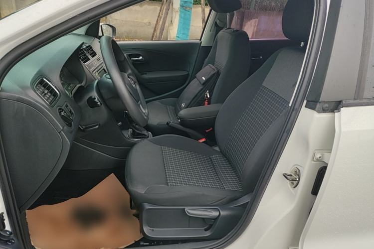 Used Volkswagen Polo 2014 1.6L Automatic Comfort Edition Left Front Seat
