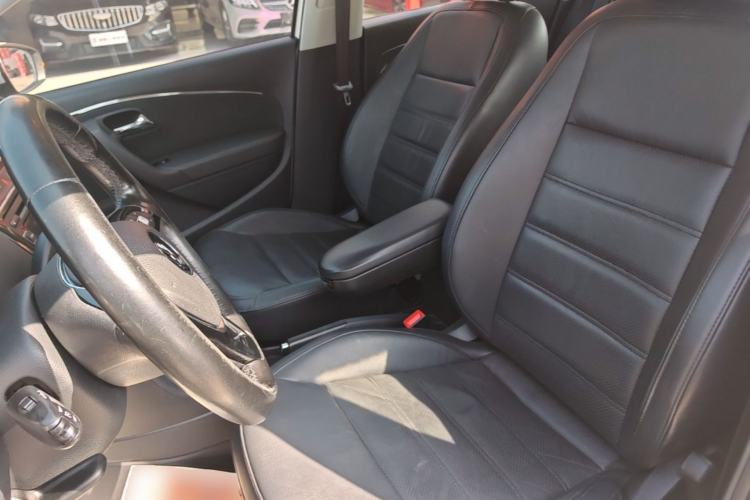 Used Volkswagen Polo 2014 1.4L Automatic Luxury Edition Left Front Seat