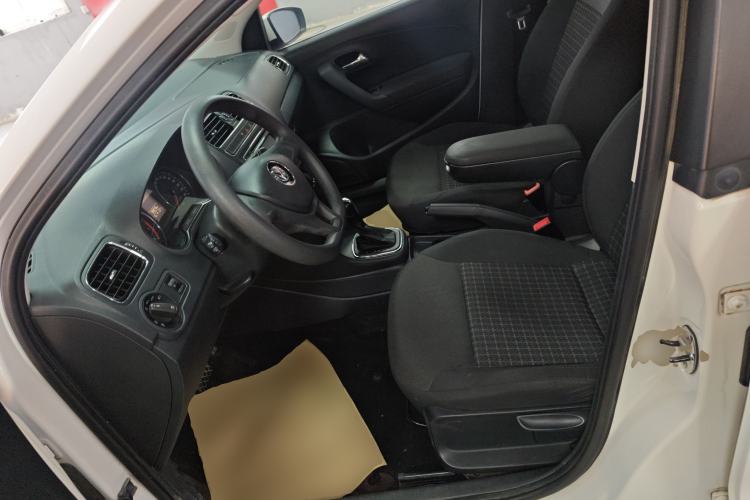 Used Volkswagen Polo 2014 1.6L Automatic Comfort Edition Left Front Seat