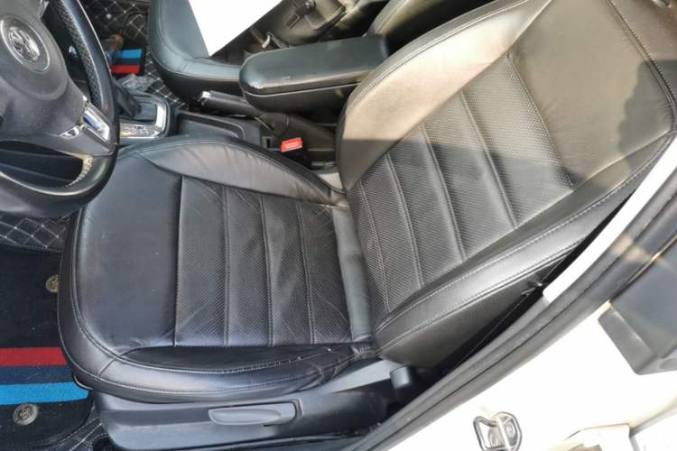 Used Volkswagen Polo 2014 1.6L Automatic Comfort Edition Left Front Seat