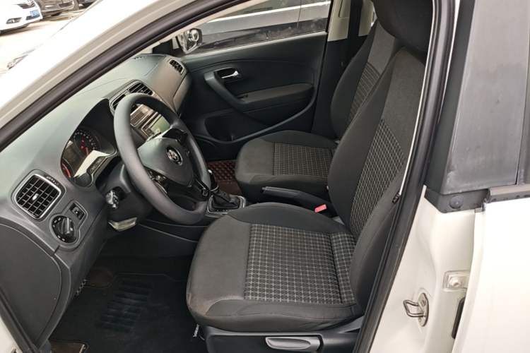 Used Volkswagen Polo 2014 1.6L Automatic Comfort Edition Left Front Seat