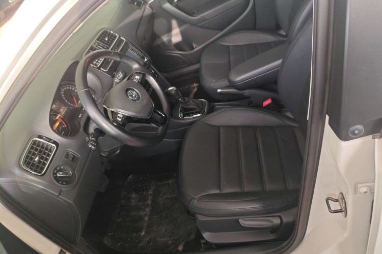 Used Volkswagen Polo 2014 1.4L Automatic Luxury Edition Left Front Seat