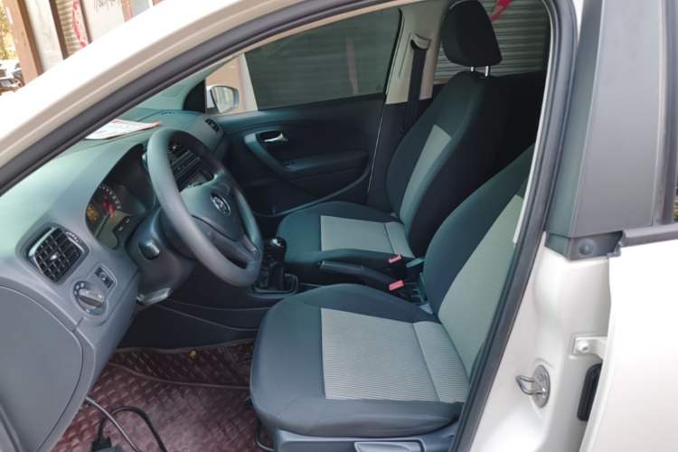 Used Volkswagen Polo 2014 1.4L Manual Fashion Edition Left Front Seat