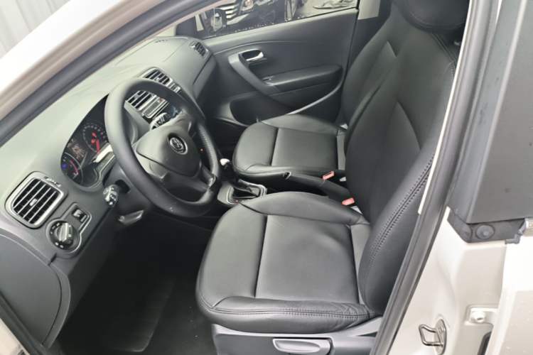 Used Volkswagen Polo 2014 1.6L Automatic Comfort Edition Left Front Seat