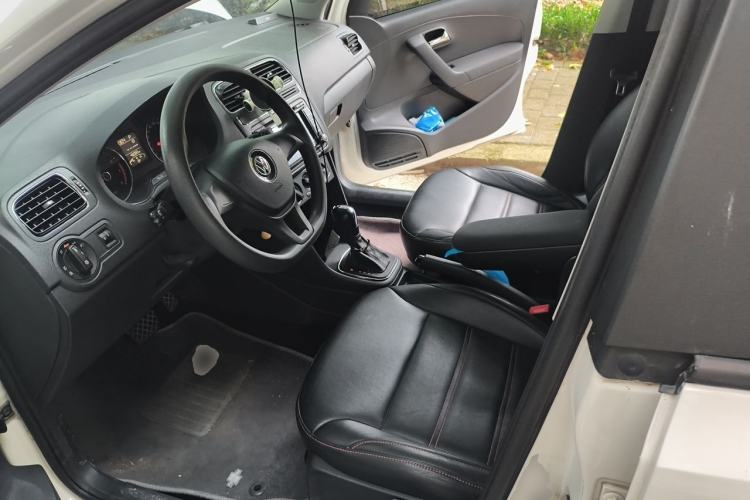 Used Volkswagen Polo 2014 1.6L Automatic Comfort Edition Left Front Seat