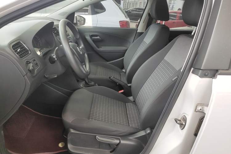 Used Volkswagen Polo 2014 1.4L Automatic Comfort Edition Left Front Seat