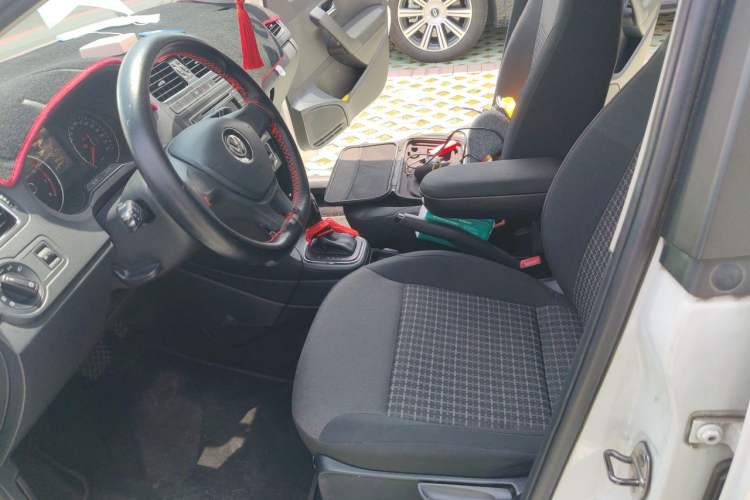Used Volkswagen Polo 2014 1.6L Automatic Comfort Edition Left Front Seat