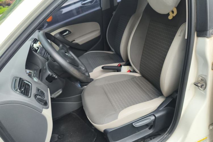 Used Volkswagen Polo 2014 1.6L Automatic Comfort Edition Left Front Seat