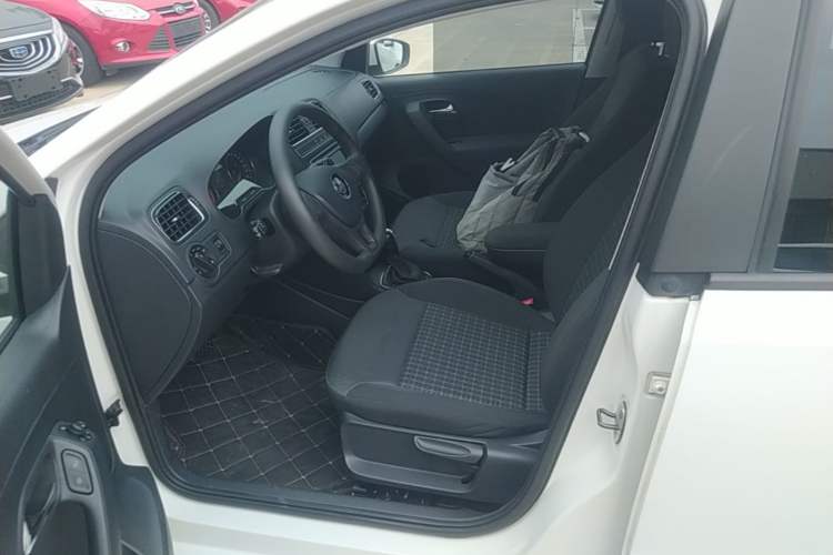 Used Volkswagen Polo 2014 1.4L Automatic Comfort Edition Left Front Seat