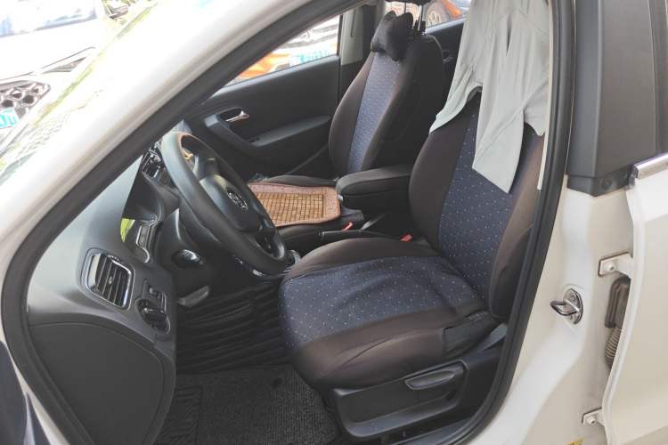 Used Volkswagen Polo 2014 1.6L Automatic Comfort Edition Left Front Seat