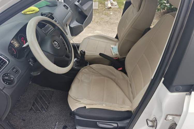 Used Volkswagen Polo 2014 1.4L Manual Comfort Edition Left Front Seat