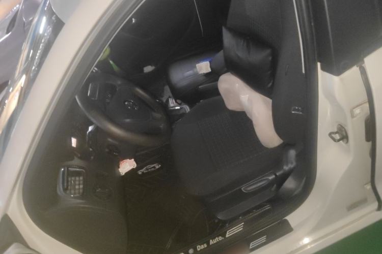Used Volkswagen Polo 2014 1.6L Automatic Comfort Edition Left Front Seat