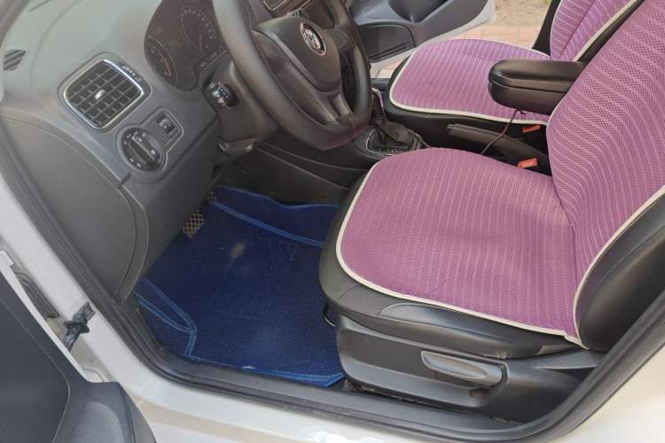 Used Volkswagen Polo 2014 1.6L Automatic Comfort Edition Left Front Seat