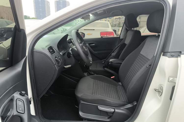 Used Volkswagen Polo 2014 1.6L Automatic Comfort Edition Left Front Seat