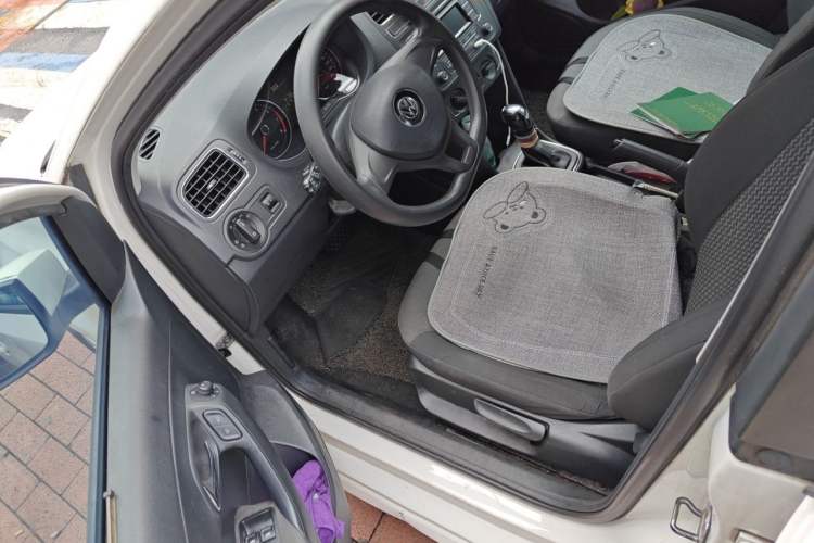 Used Volkswagen Polo 2014 1.4L Automatic Comfort Edition Left Front Seat