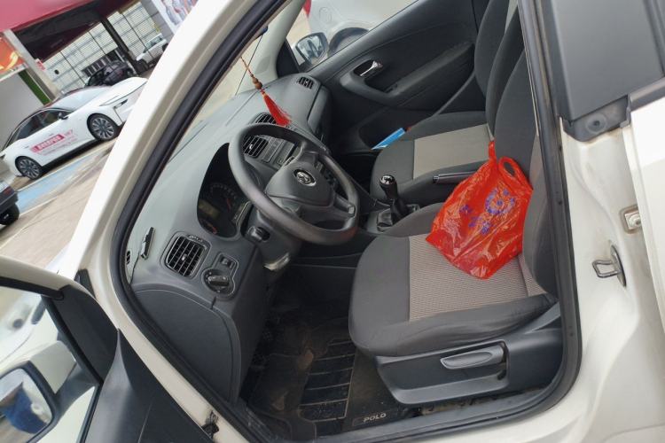 Used Volkswagen Polo 2014 1.4L Manual Fashion Edition Left Front Seat