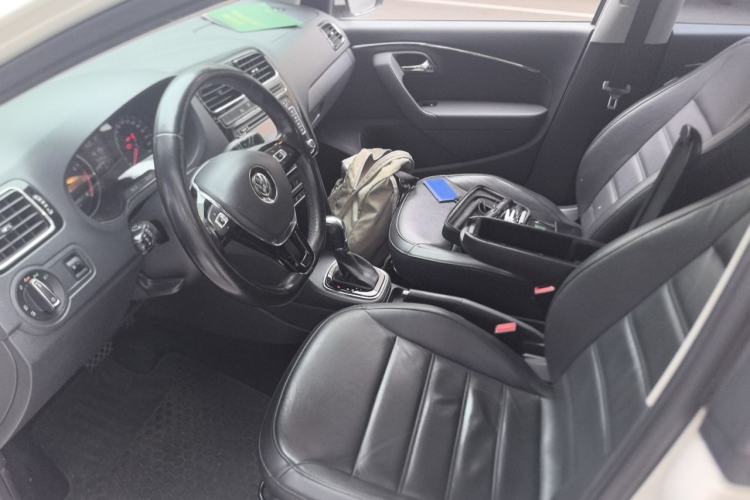 Used Volkswagen Polo 2014 1.6L Automatic Luxury Edition Left Front Seat
