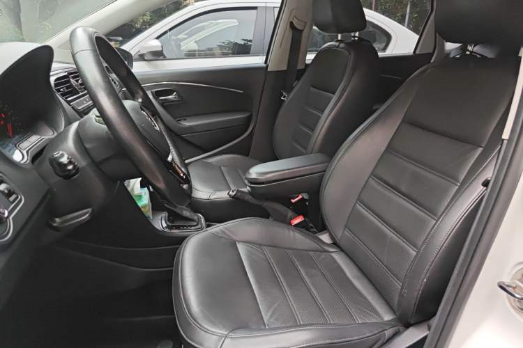 Used Volkswagen Polo 2014 1.6L Automatic Luxury Edition Left Front Seat